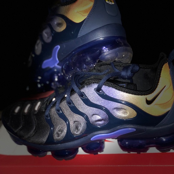 womens vapormax size 10